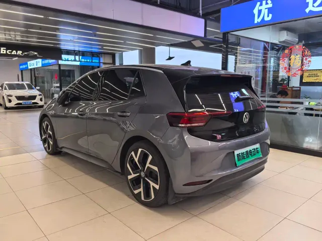 Volkswagen ID.3 — Фото автомобиля 4