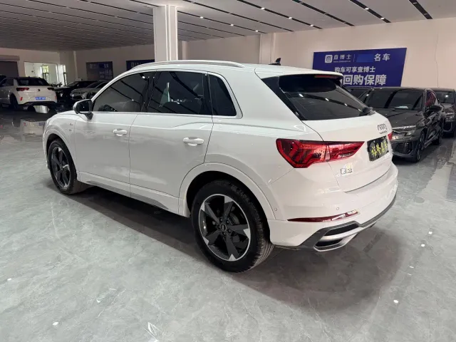 Audi Q3 — Фото автомобиля 6