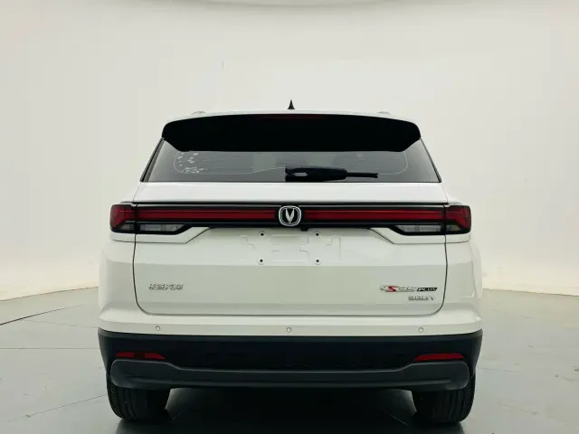 Changan CS35 Plus — Фото автомобиля 6