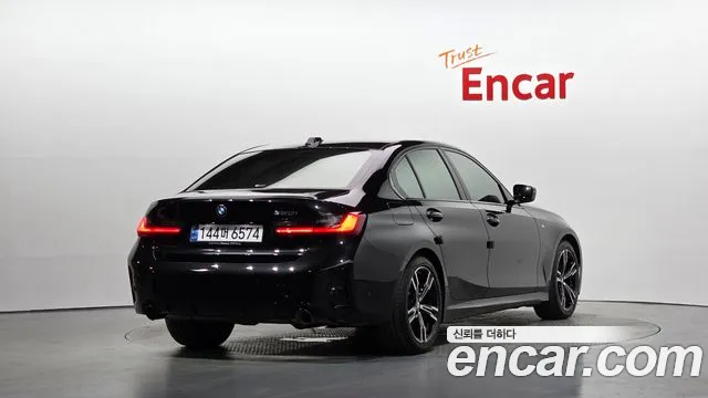 BMW 3 Series — Фото автомобиля 2