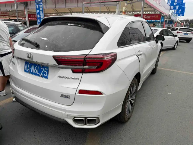 Honda Avancier — Фото автомобиля 3