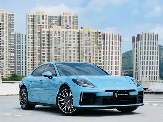 Porsche Panamera — Фото автомобиля 3