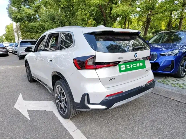 BMW X1 — Фото автомобиля 4