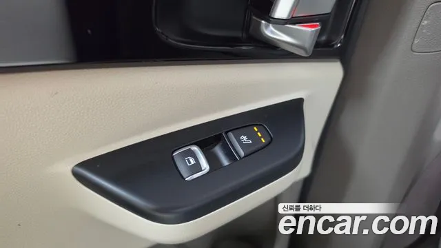 Kia Canival Carnival 4 поколение Бензин 9 мест Prestige — Фото автомобиля 16