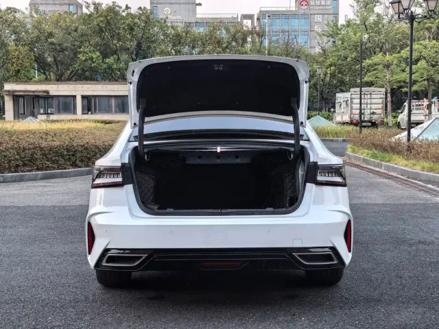 Chery Arrizo 8 — Фото автомобиля 12
