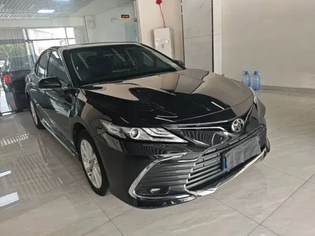 Toyota Camry — Фото автомобиля 3