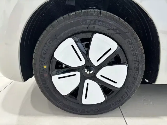 Wuling Hongguang Mini EV — Фото автомобиля 18