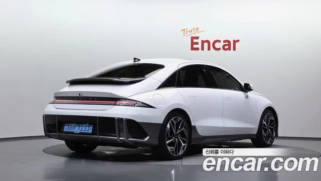 Hyundai Ioniq6 Long Range AWD — Фото автомобиля 2