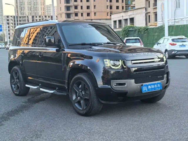 Land Rover Defender — Фото автомобиля 16