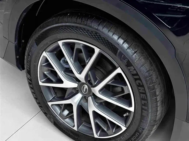 GAC Trumpchi GS8 — Фото автомобиля 10