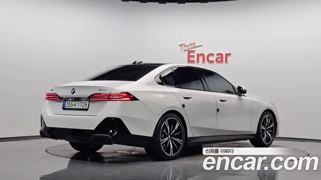 BMW 5-Series 5 серия (G60) 530i xDrive M Sport — Фото автомобиля 2