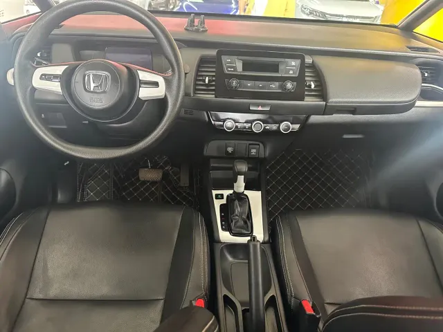 Honda Fit — Фото автомобиля 5