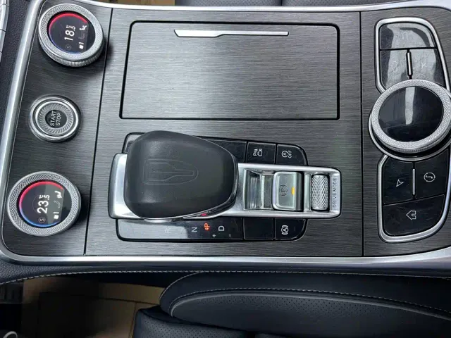 Hongqi H9 — Фото автомобиля 26