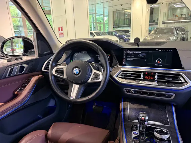 BMW X5 — Фото автомобиля 16