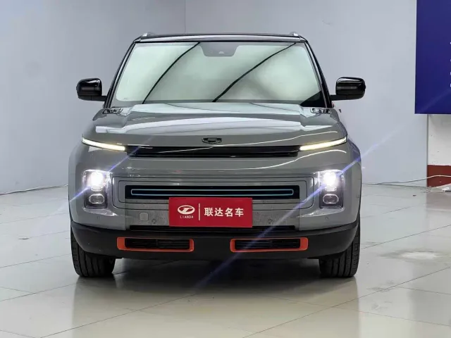 Geely ICON — Фото автомобиля 9