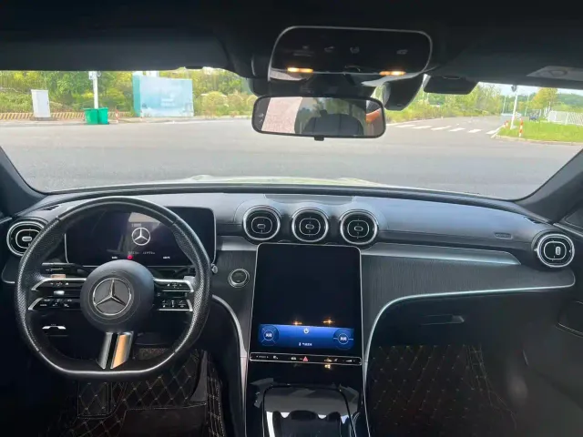 Mercedes-Benz C-Class — Фото автомобиля 4