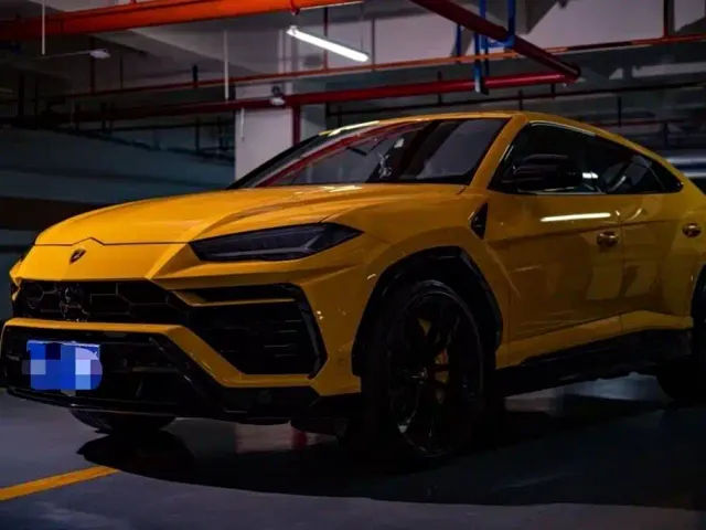 Lamborghini Urus — Фото автомобиля 2