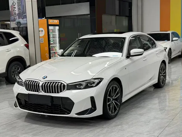 Фотография автомобиля — BMW 3 Series
