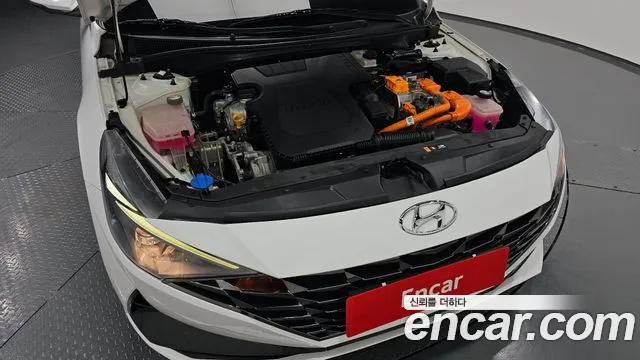 Hyundai Avante CN7 — Фото автомобиля 9
