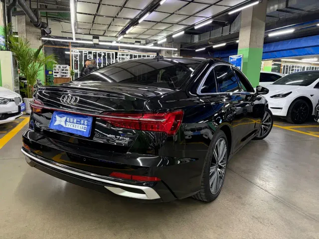 Audi A6L — Фото автомобиля 4