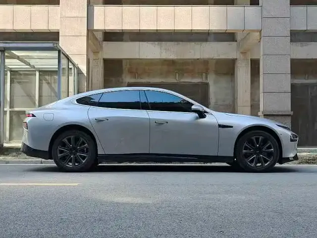 Xpeng P7 — Фото автомобиля 4
