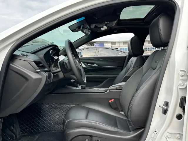 Cadillac CT4 — Фото автомобиля 8