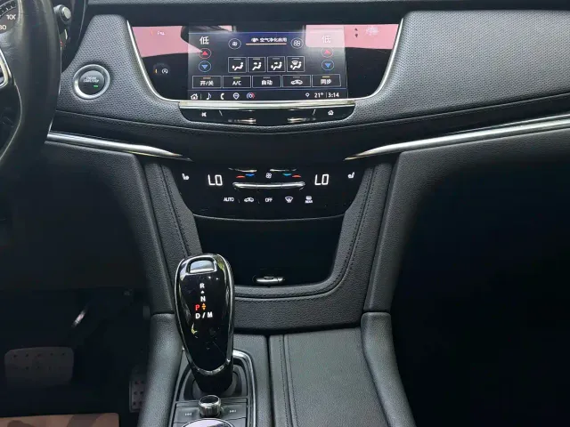Cadillac XT5 — Фото автомобиля 12