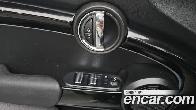 Mini Cooper Convertible — Фото автомобиля 29