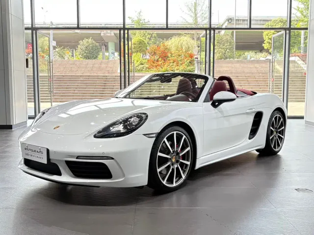 Фотография автомобиля — Porsche 718