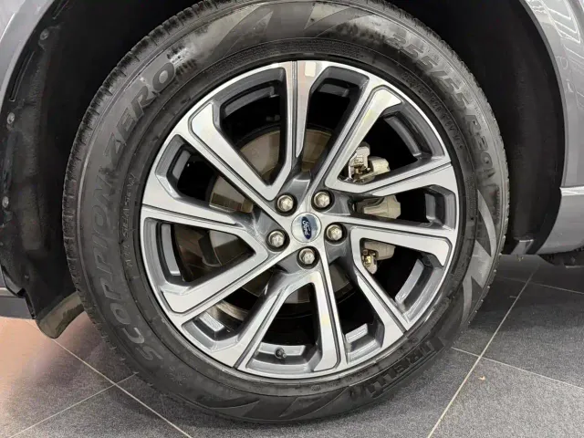 Ford Explorer — Фото автомобиля 13