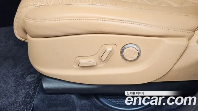 Genesis GV80 — Фото автомобиля 16
