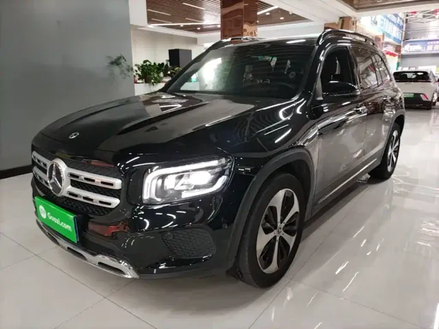 Фотография автомобиля — Mercedes-Benz GLB-Class