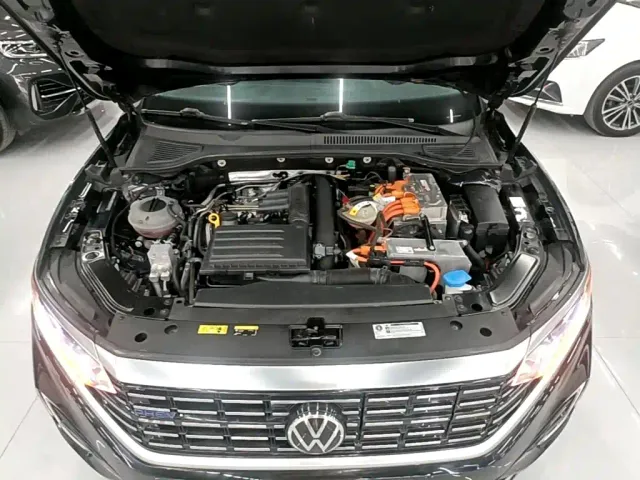 Volkswagen Passat — Фото автомобиля 19