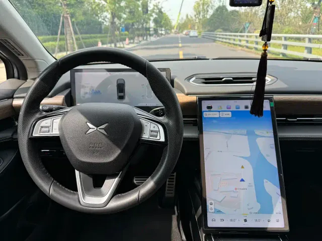 Xpeng P5 — Фото автомобиля 18