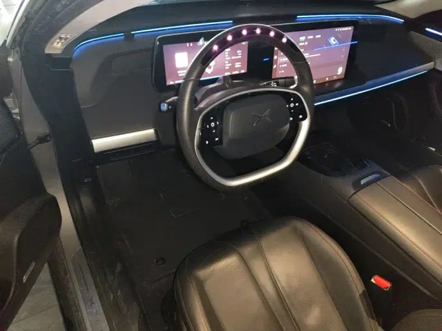 Xpeng P7 — Фото автомобиля 15