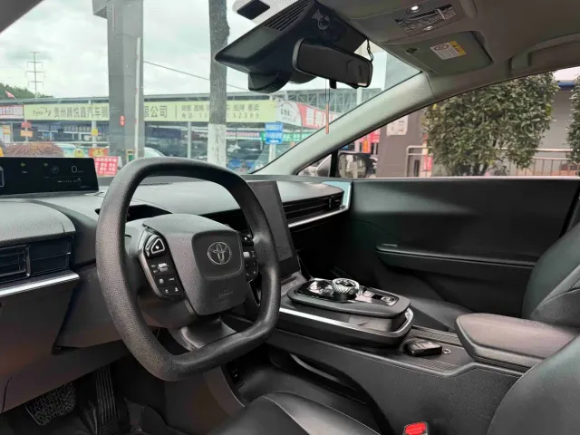 Toyota bZ3 — Фото автомобиля 6