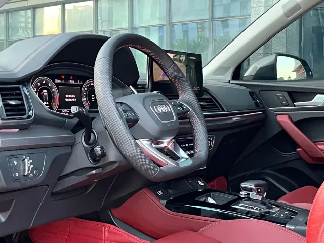 Audi Q5L — Фото автомобиля 10