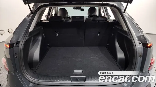 Hyundai Kona Kona (SX2) Бензин 1.6 турбо 2WD — Фото автомобиля 16