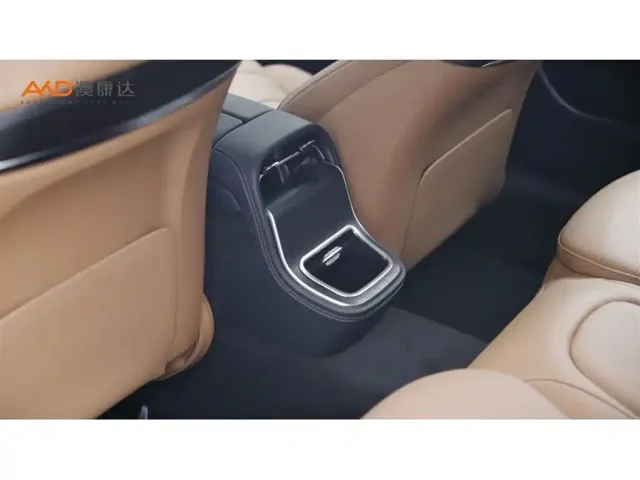 Mercedes-Benz Mercedes-Benz E-Class 2024 Facelift E 300 L Fashion Sport — Фото автомобиля 9