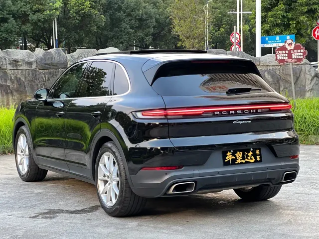 Porsche Cayenne — Фото автомобиля 6