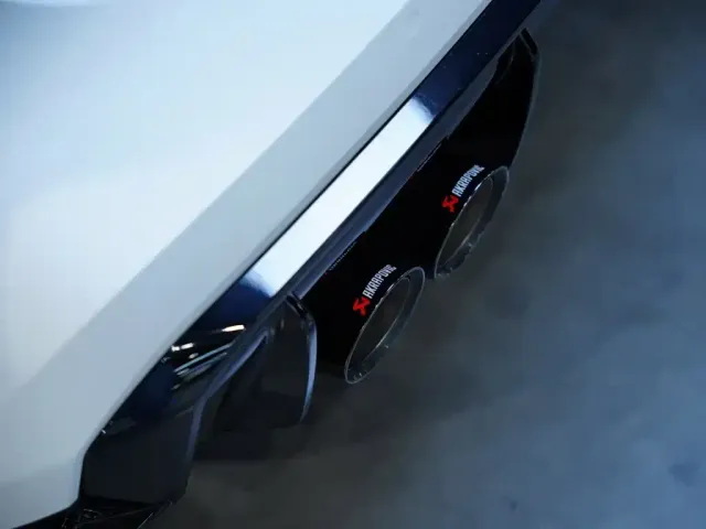 BMW M4 — Фото автомобиля 14