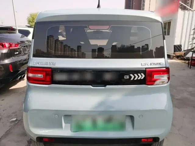 Wuling Hongguang Mini EV — Фото автомобиля 5