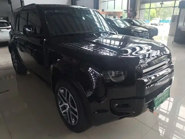 Land Rover Defender — Фото автомобиля 3