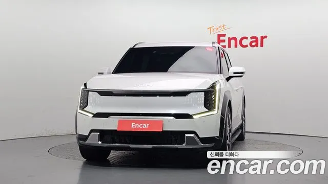 Kia EV9 — Фото автомобиля 3