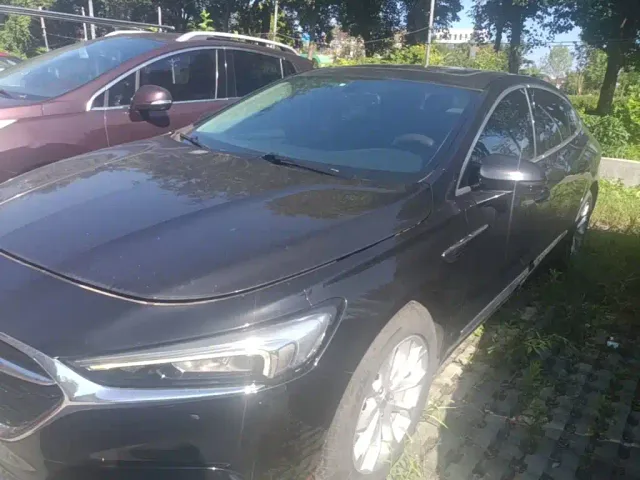 Buick LaCrosse — Фото автомобиля 2