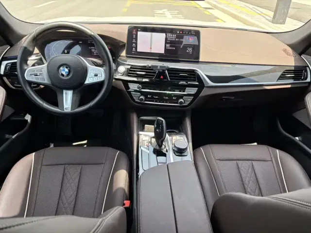 BMW 5 Series — Фото автомобиля 7
