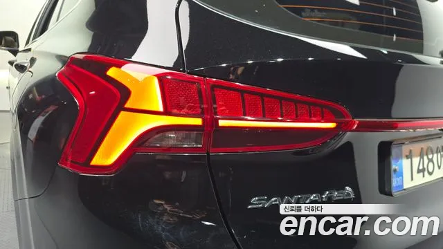 Hyundai Santafe Новый Santa Fe Бензин 2.5T 4WD — Фото автомобиля 20