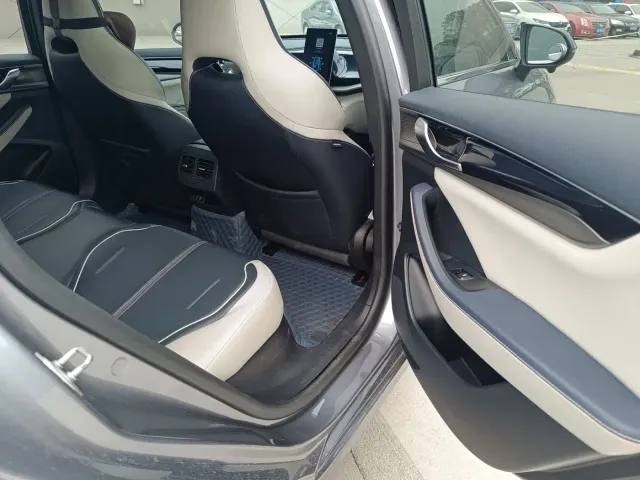 BYD Qin PLUS — Фото автомобиля 13