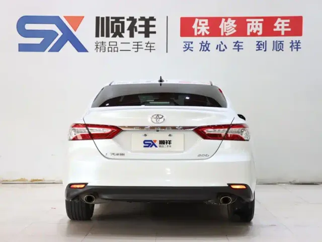 Toyota Camry — Фото автомобиля 5
