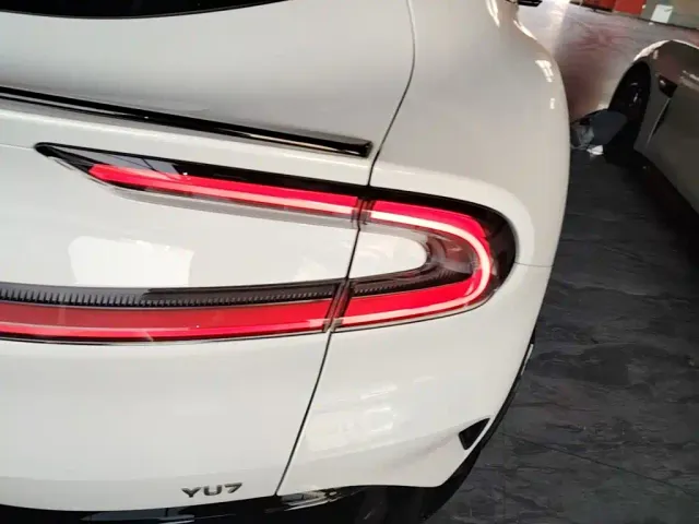 Xiaomi YU7 — Фото автомобиля 7